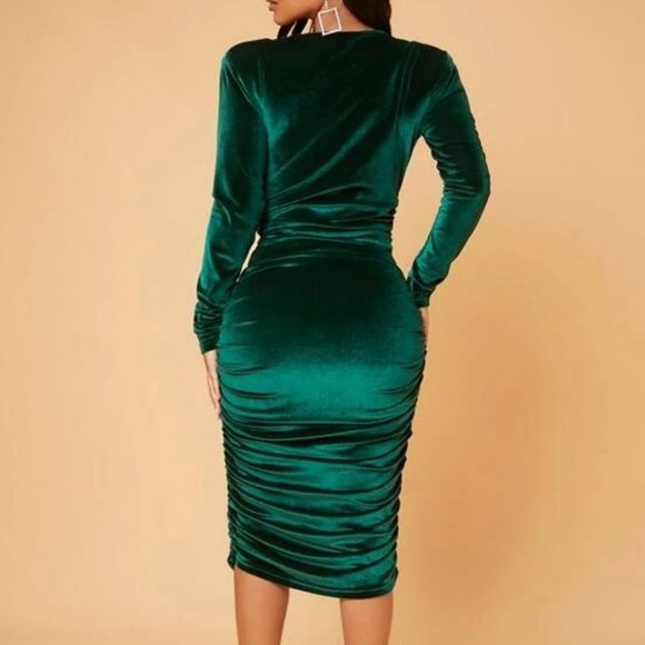 Deep V-Neckline Ruched Velvet Bodycon Midi Dress Green - Picture 3 of 6